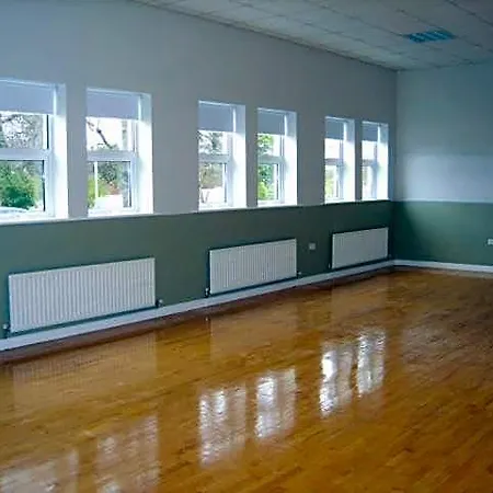 The Benwiskin Centre Vandrarhem Ballaghnatrillick