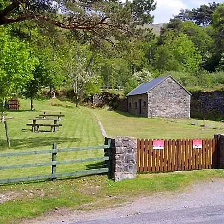 The Benwiskin Centre Vandrarhem Ballaghnatrillick
