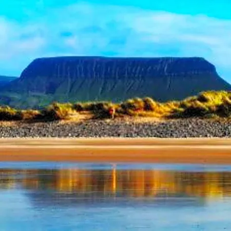 Vandrarhem The Benwiskin Centre Ballaghnatrillick