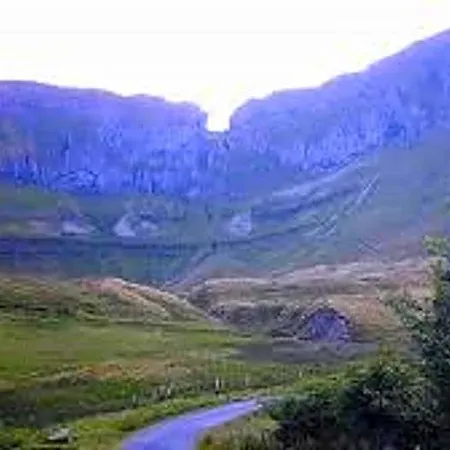 Vandrarhem The Benwiskin Centre Ballaghnatrillick