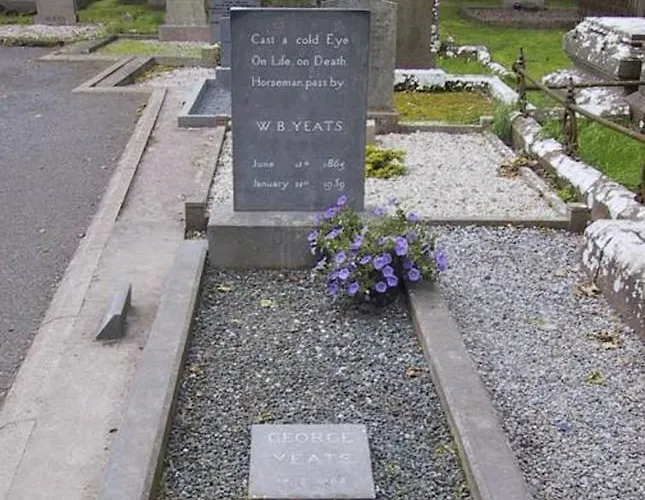 Hostel The Benwiskin Centre *